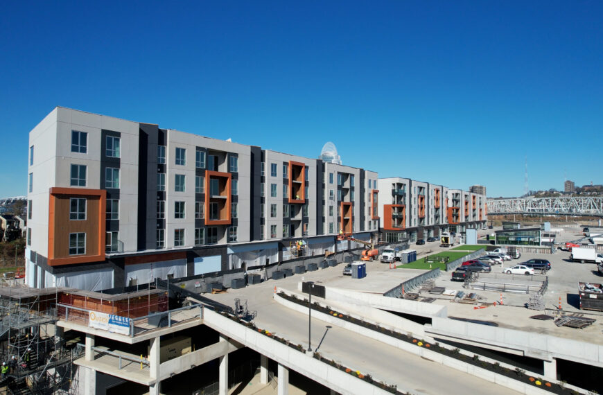 Sequence 01.00_00_07_29.Still002