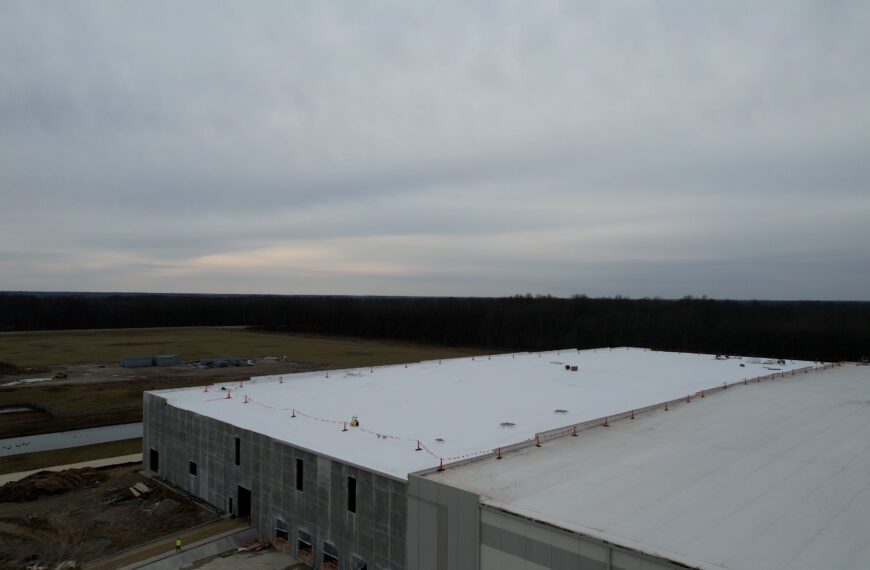 Sequence 01.00_01_48_24.Still015