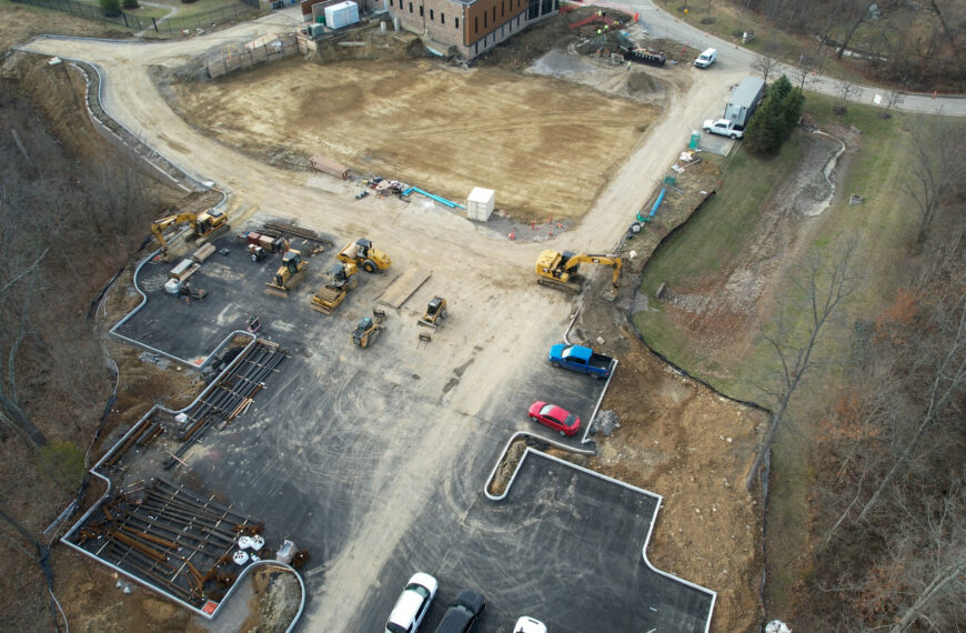 Sequence 01.00_03_09_28.Still010