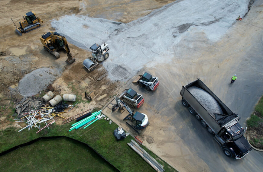 Sequence 01.00_04_48_29.Still017