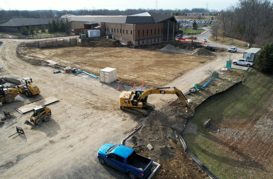 Sequence 01.00_05_09_25.Still022