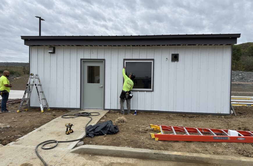 F8DF7829-3271-4C12-BC25-4E0952A0DBA2