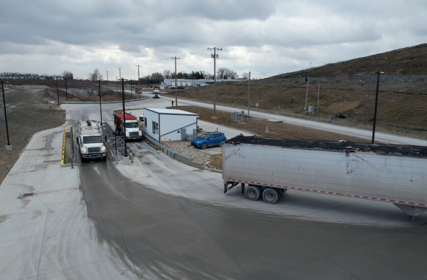 Sequence 01.00_02_26_29.Still008