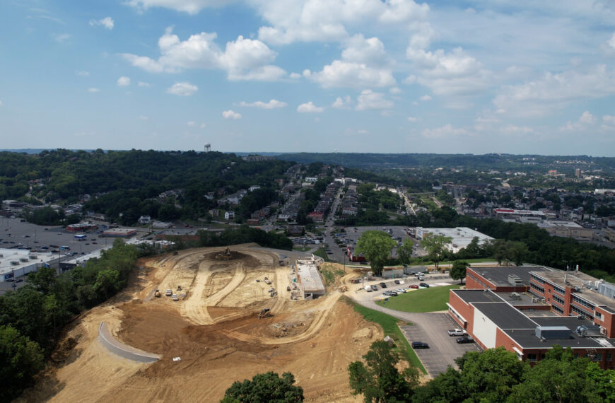 Sequence 01.00_03_35_29.Still011