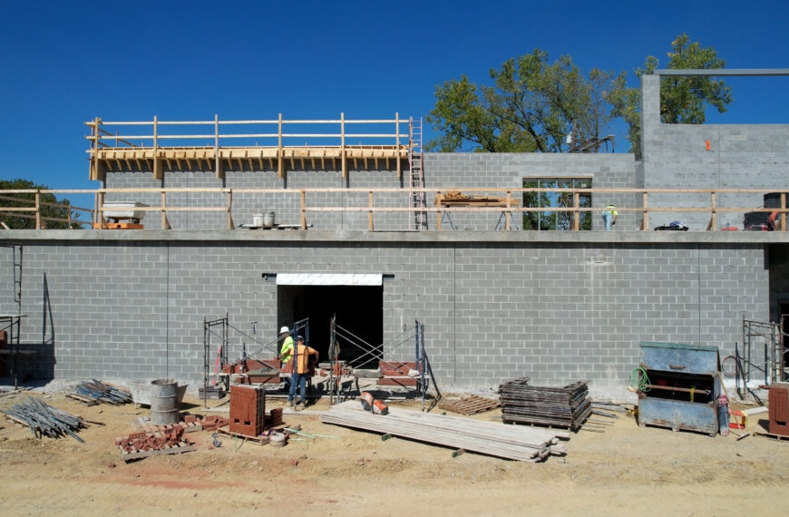 Sequence 01.00_04_49_14.Still027