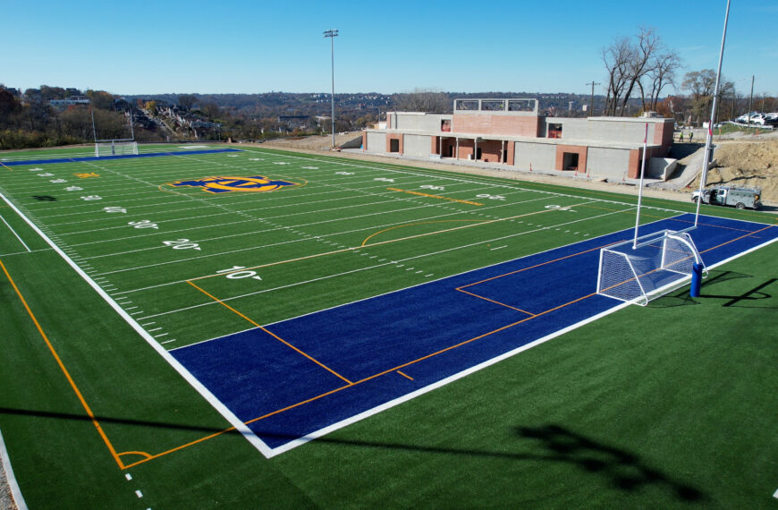 Sequence 01.00_05_18_02.Still033